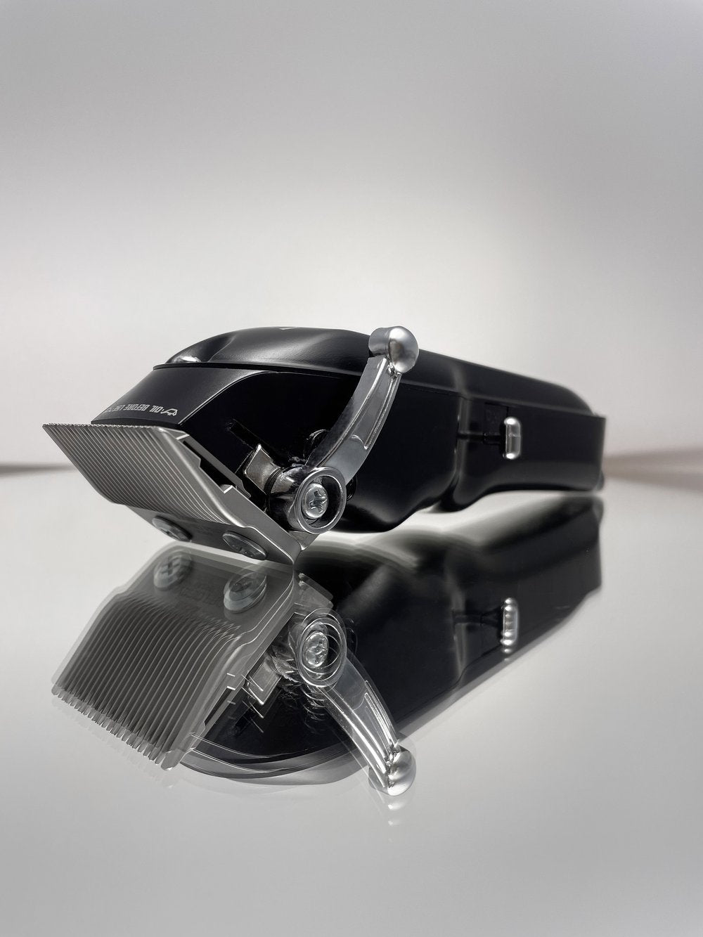 Kyone Ultima Hybrid Clipper Tondeuse
